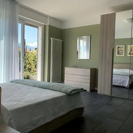 Casa Verde, Dongo, Di Hébergement de vacances