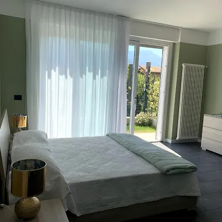 Casa Verde, Dongo, Di Dongo