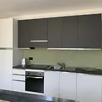 Casa Verde, Dongo, Di בית נופש