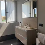 Casa Verde, Dongo, Di *