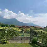 Casa Verde, Dongo, Di Dongo