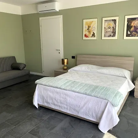 Casa Verde, Dongo, Di Сasa de vacaciones Dongo