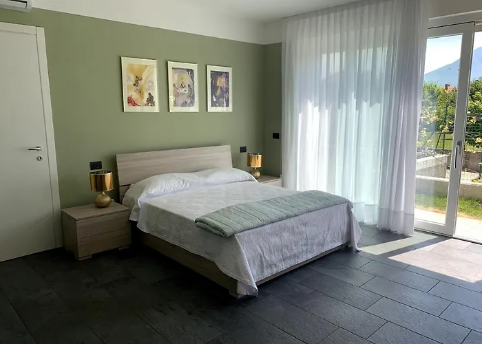 Casa Verde, Dongo, Di Dongo