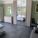 Casa Verde, Dongo, Di Holiday home