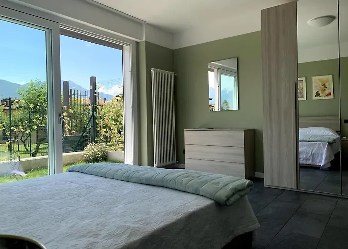 Casa Verde, Dongo, Di *